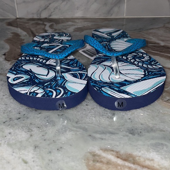NWT Vera Bradley Flip Flops - Shore Enough - Women's Medium Sz 7/8 Shells Beach - Picture 4 of 12